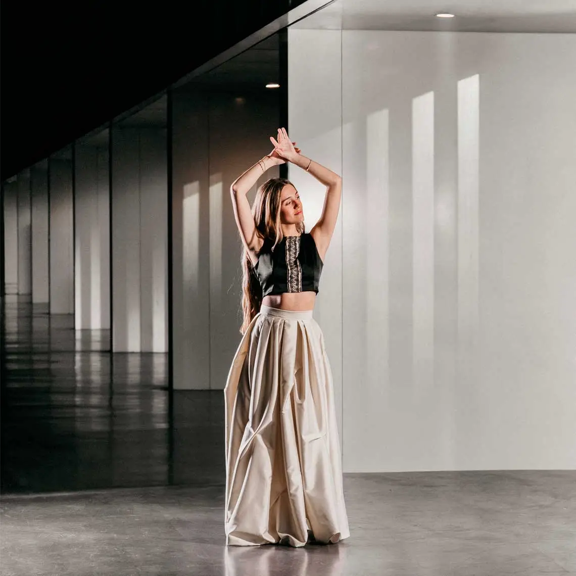 Vestido dise&ntilde;ado por Vanessa M&eacute;ndez de Only Design. Alta Costura y Moda Sostenible.